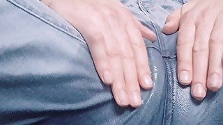Bbw wetting and masturbating til orgasm in piss soaked jeans after long hold