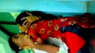 Bangladeshi Muslim girl Farzana fucking her bf secretlly