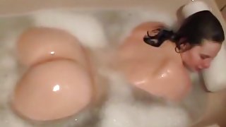 girl shows off her firm big wet ass in the bathtub to her bf