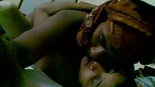 Fucking Indian slut in a missionary position in amateur clip