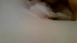 Brunette Gives Blowjob In Bath