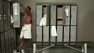 Sporty couple has a hardcore hook up in the locker room