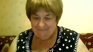Webcam solo with a depraved fat granny masturbating
