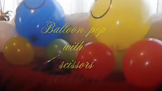 beautiful looners - Scissors vs Balloon trailer