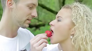 Elegant blonde giving her guy blowjob then getting fucked in the forest