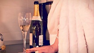 Squirt and Champagne - Fingering pussy masturbation, my way to spend New Year's Eve