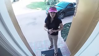 Cute pizza delivery girl gets extra money to fuck him