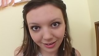 This Hottie Gives A Blowjob And Gets Cum In Her Mouth